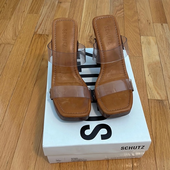 SCHUTZ WOODEN BOTTOM HEELED SANDALS SIZE 8 (BUT FITS LIKE A SIZE 7.5) - Picture 2 of 9